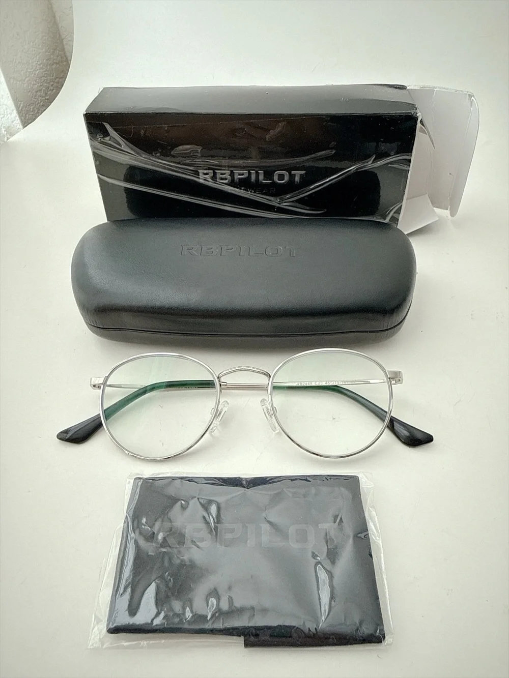 RB Pilot Women’s Silver Round Metal Glasses with Black Temple Tips